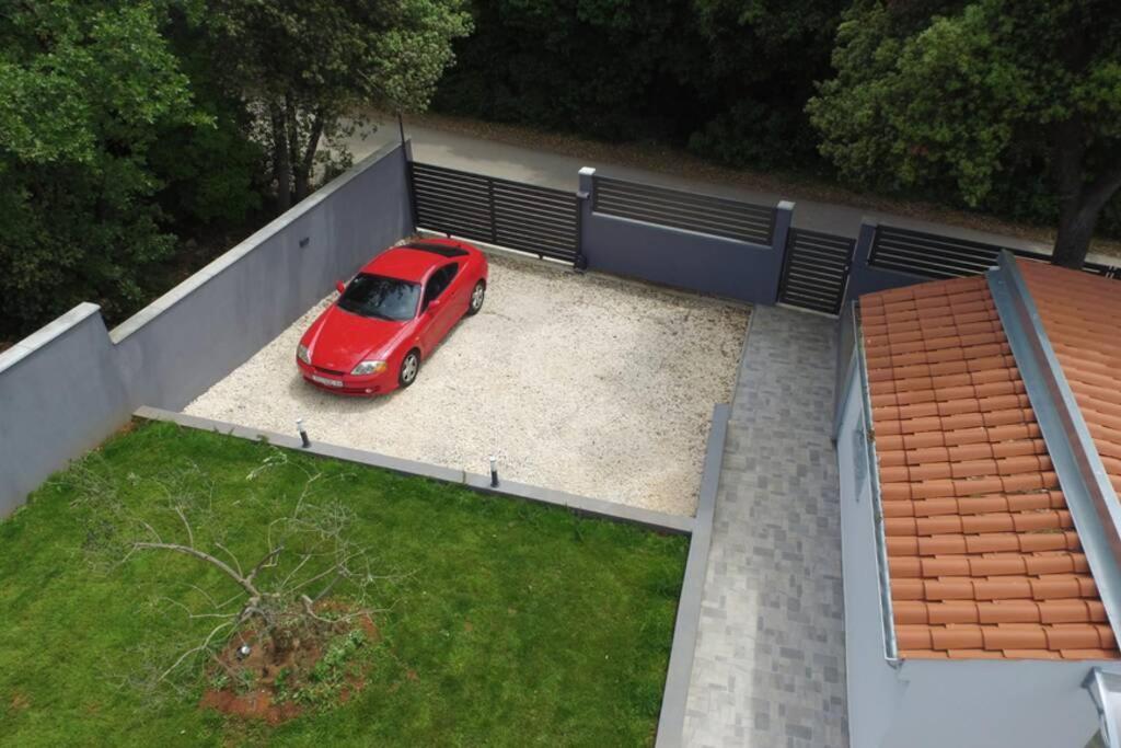 Apartment In Park Forest Soline Near The Sea Pjescana Uvala Exterior photo