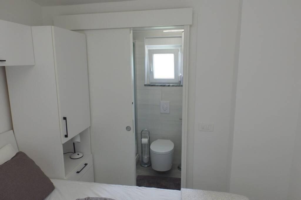Apartment In Park Forest Soline Near The Sea Pjescana Uvala Exterior photo