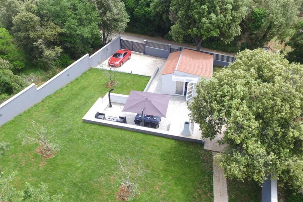 Apartment In Park Forest Soline Near The Sea Pjescana Uvala Exterior photo